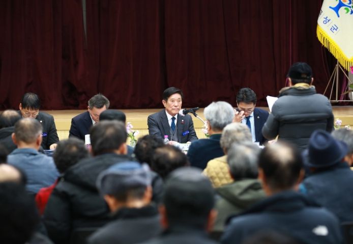 전남 곡성군이 지역민들과 소통을 위한 군민과의 대화 및 기본소득 설명회를 추진하고 있다.