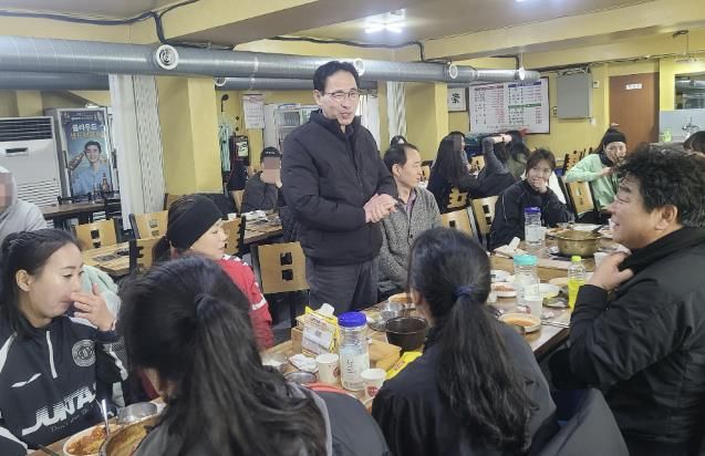 수원시 장안구청장, 장안구 여성축구단 격려 및 간담회 개최