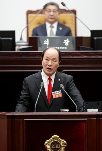 인천시의회 윤재상 의원, 강화군 도로건설 사업 지연 질타