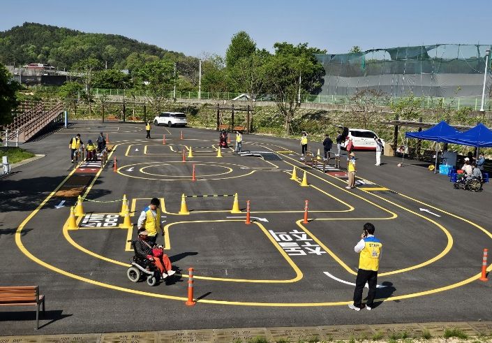 지난해 3월 복용동에 조성된 ‘전동보조기기 운전연습장’