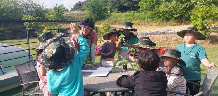 텃밭교육과 명상테라피를 통한 농촌이해·세대공감 교육