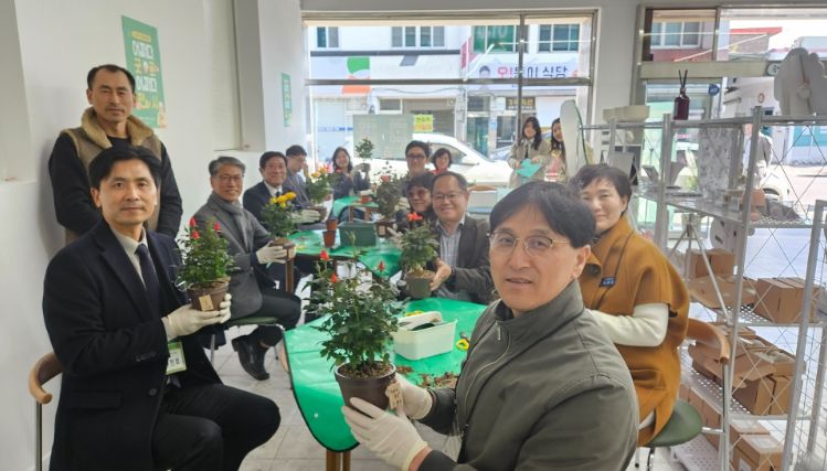 지난 10일 곡성군 시가지에서 추진된 ‘옹기종기 마음정원 투어’