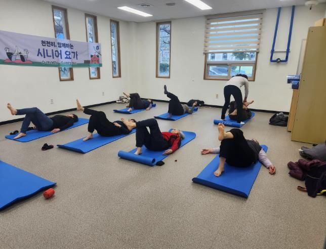 거제시 하청면보건지소 “천천히, 함께하는 시니어 요가” 운영