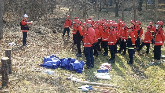 산림재난대응단 교육 모습