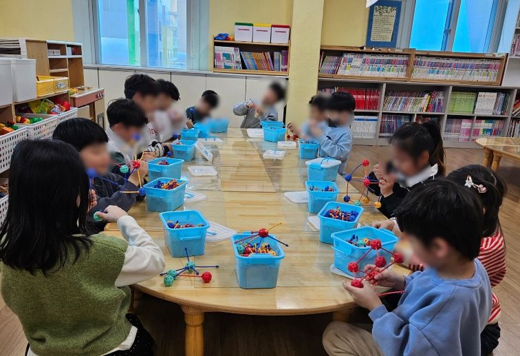 영동 부용초 방과후·돌봄 대학연계맞춤형 프로그램 수업- 3D블록으로 만드는 놀이과학