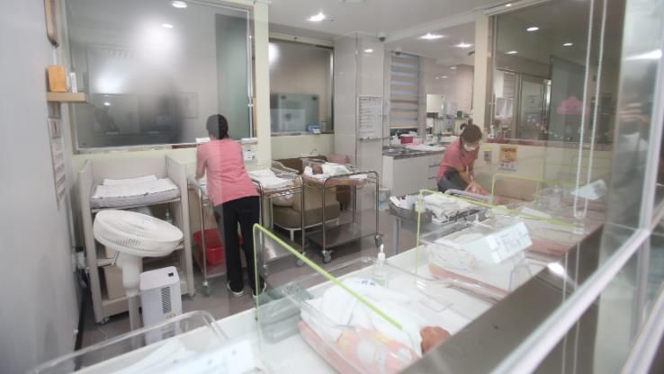 공공산후조리원 신생아실 모습