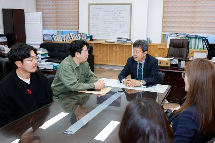 독도사랑운동본부 ‘독도사랑’ 후원물품 기탁