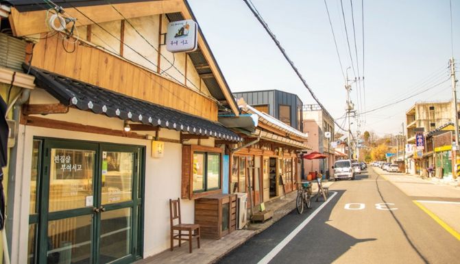 규암면 자온로 골목형상점가