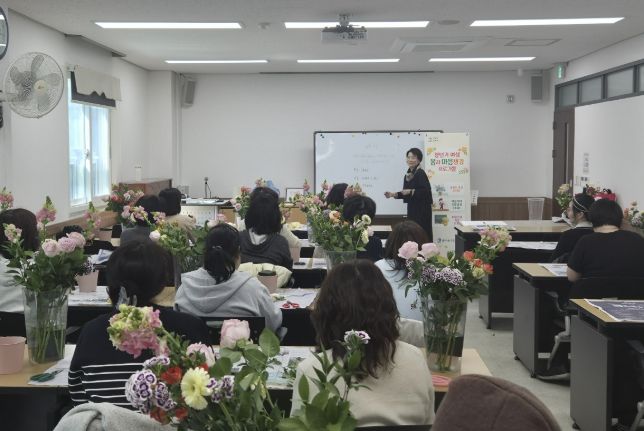 수원시 장안구 정자3동 주민자치회, ‘갱년기 여성 몸과 마음챙김 프로그램’ 개강