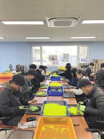 강원특별자치도 제2청사 봉사동아리 ‘함께하지(G)’, 장애인의 날 맞아 따뜻한 나눔 실천