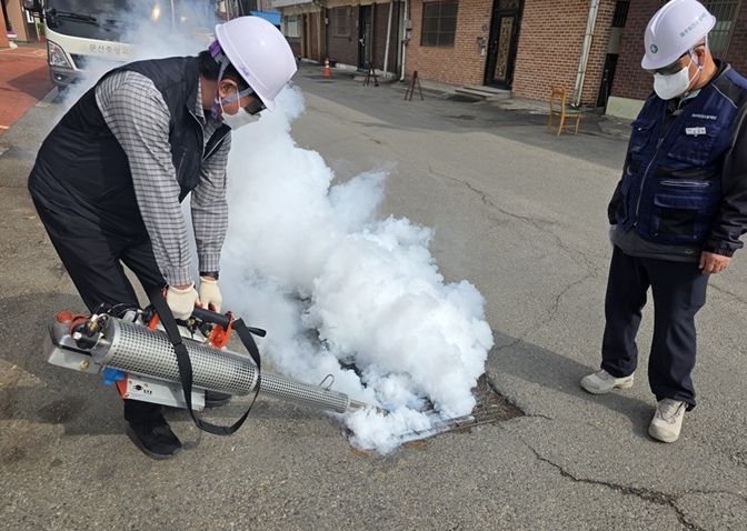 파주시, 시가지 하수구 해빙기 방역사업 추진