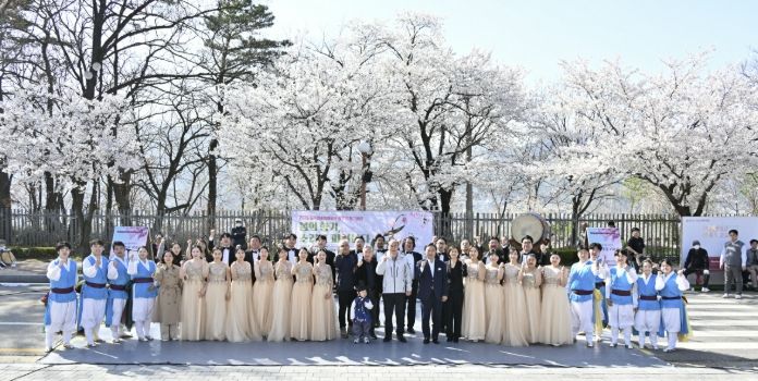 동두천시, ‘봄의 향기, 소리로 피어나다’ 정기공연 성료