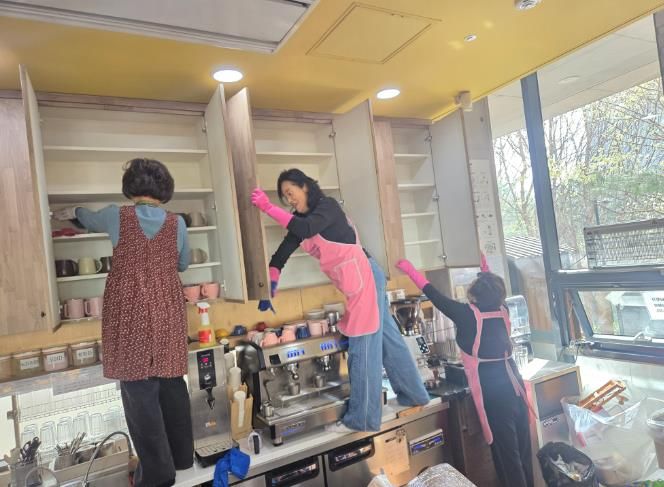 부평구노인복지관, 봄철 환경정비로 쾌적함과 활기 넘쳐!